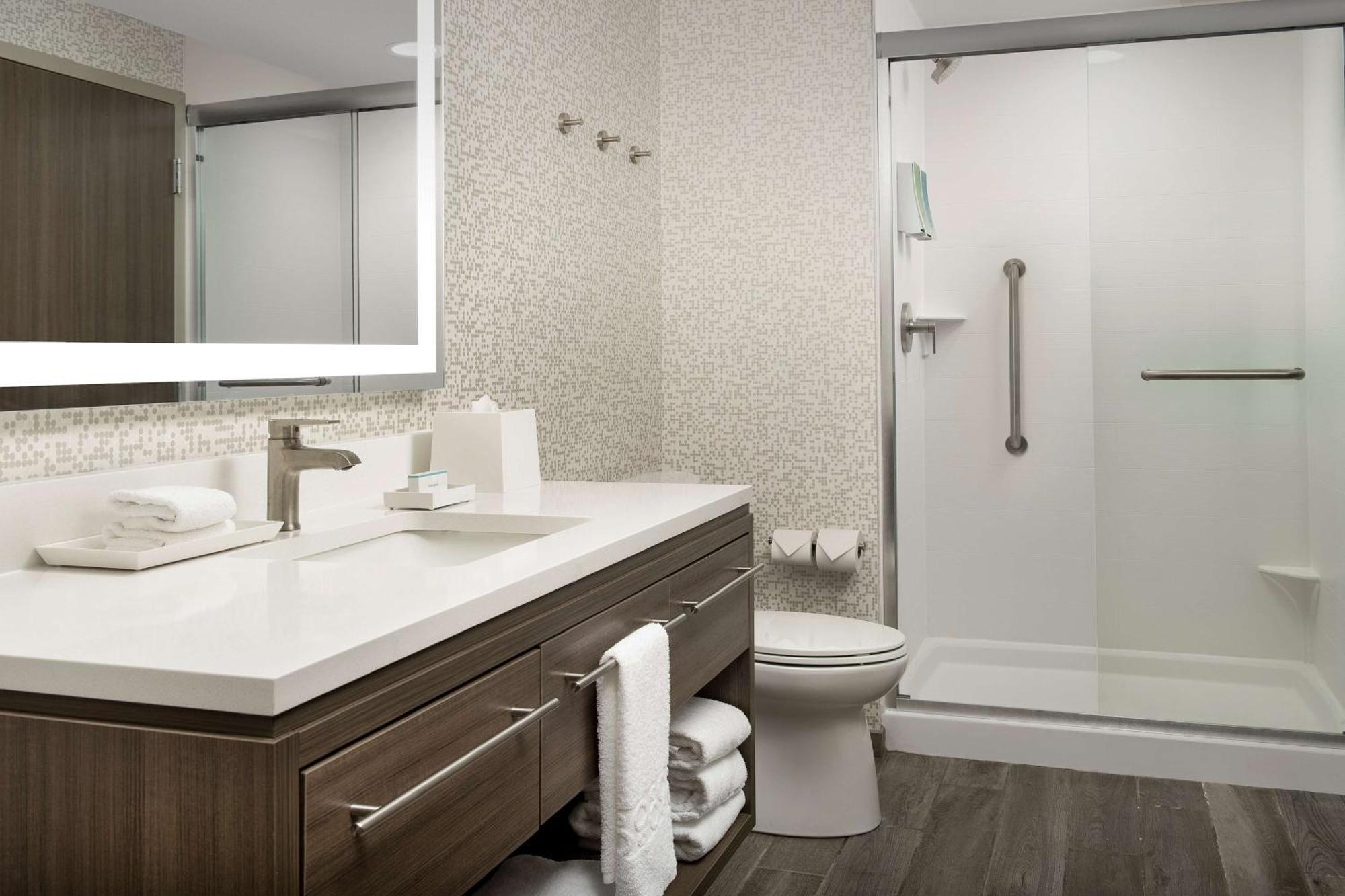 Home2 By Hilton Columbus Polaris 3*